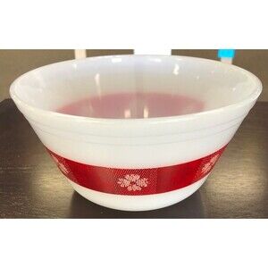 Vintage Federal Milk Glass 8 inch Mixing Bowl Preowned